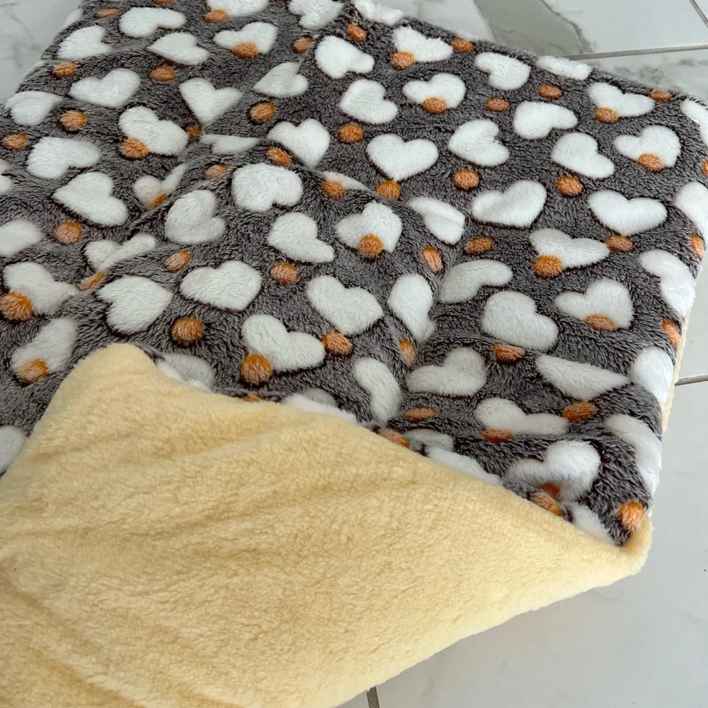 Luxury Soft Fleece & Flannel Cat/Dog Bed